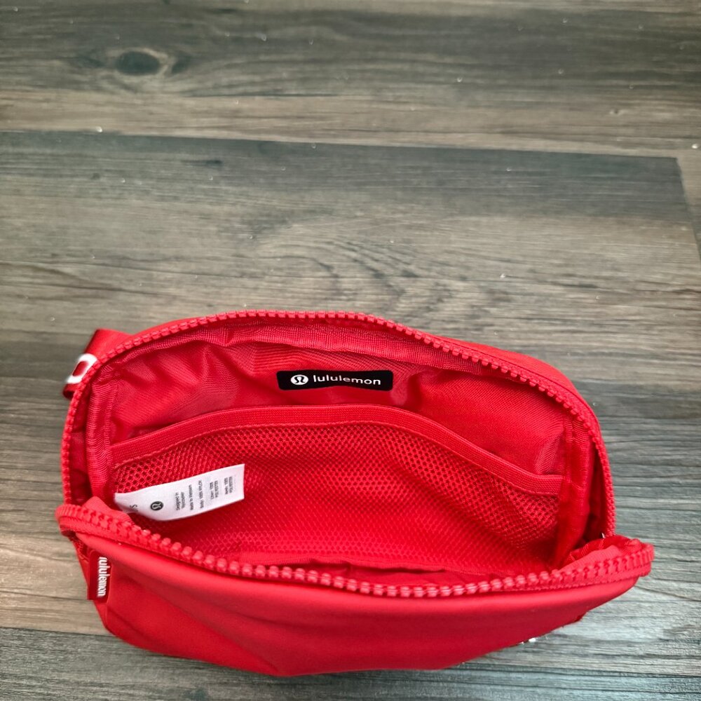 NWT Lululemon Everywhere Belt Bag *Wordmark* - Red - Picture 5 of 9